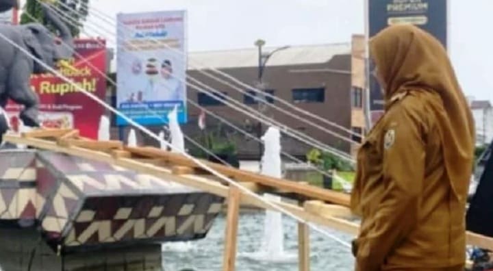 Pemerintah Kota Bandar Lampung Percantik Tugu Adipura