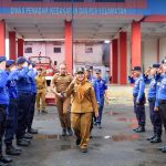 Walikota Bandar Lampung Hj. Eva Dwiana Memberikan Pengarahan Apel pada Jajaran Pegawai Dinas Pemadam Kebakaran (Damkar) Kota Bandar Lampung