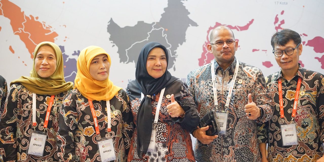 WALIKOTA BANDAR LAMPUNG MENGHADIRI MUNAS VII APEKSI 2025 DI KOTA SURABAYA