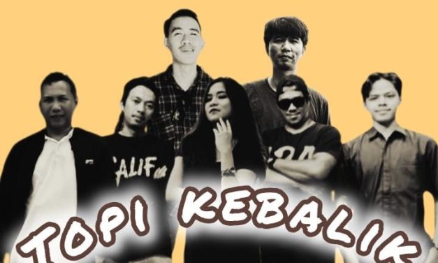 TOPI KEBALIK BAND KEMBALI TUNJUKKAN KREATIVITAS
