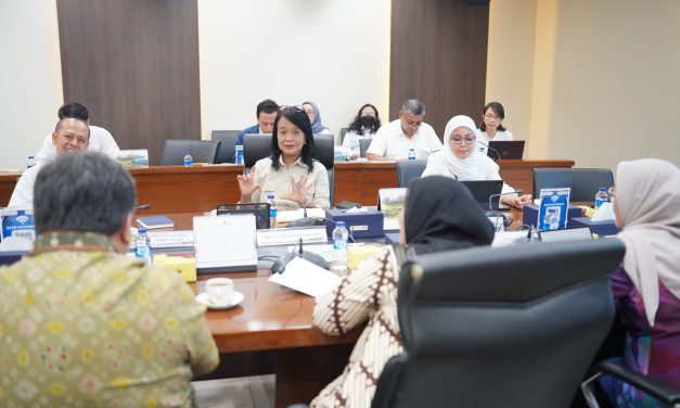Walikota Bandar Lampung, Eva Dwiana melakukan audiensi dengan Wakil Menteri Pekerjaan Umum (PU), Diana Kusumastuti guna membahas sejumlah isu strategis yang menjadi perhatian masyarakat Kota Tapis Berseri