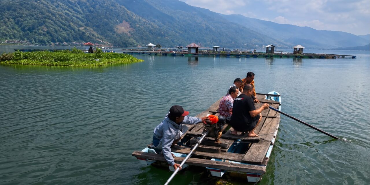 Menyeberangi Danau Ranau, BRI Kanca Liwa Dukung Pembiayaan Keramba Milik Pelaku Usaha di Kaki Gunung Seminung